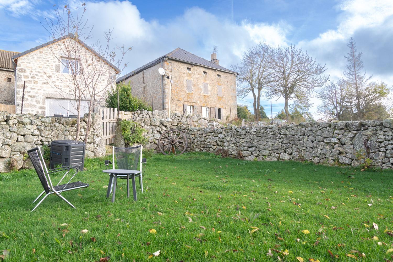 Gite Gite De La Grangette 5/6 Personnes Grandrieu Luaran gambar